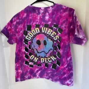 Vibes Good Vibes on deck upcycled colorful tie dye hippie cropped tee size Large